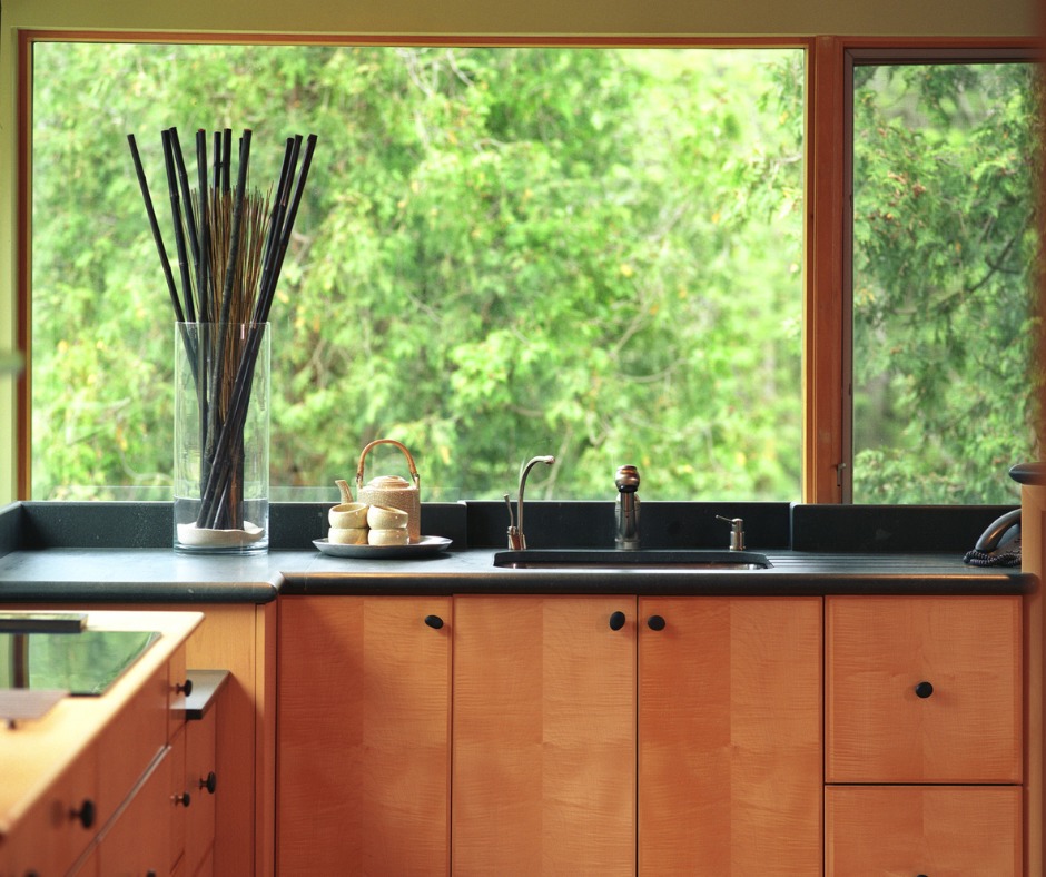 Large kitchen picture window 